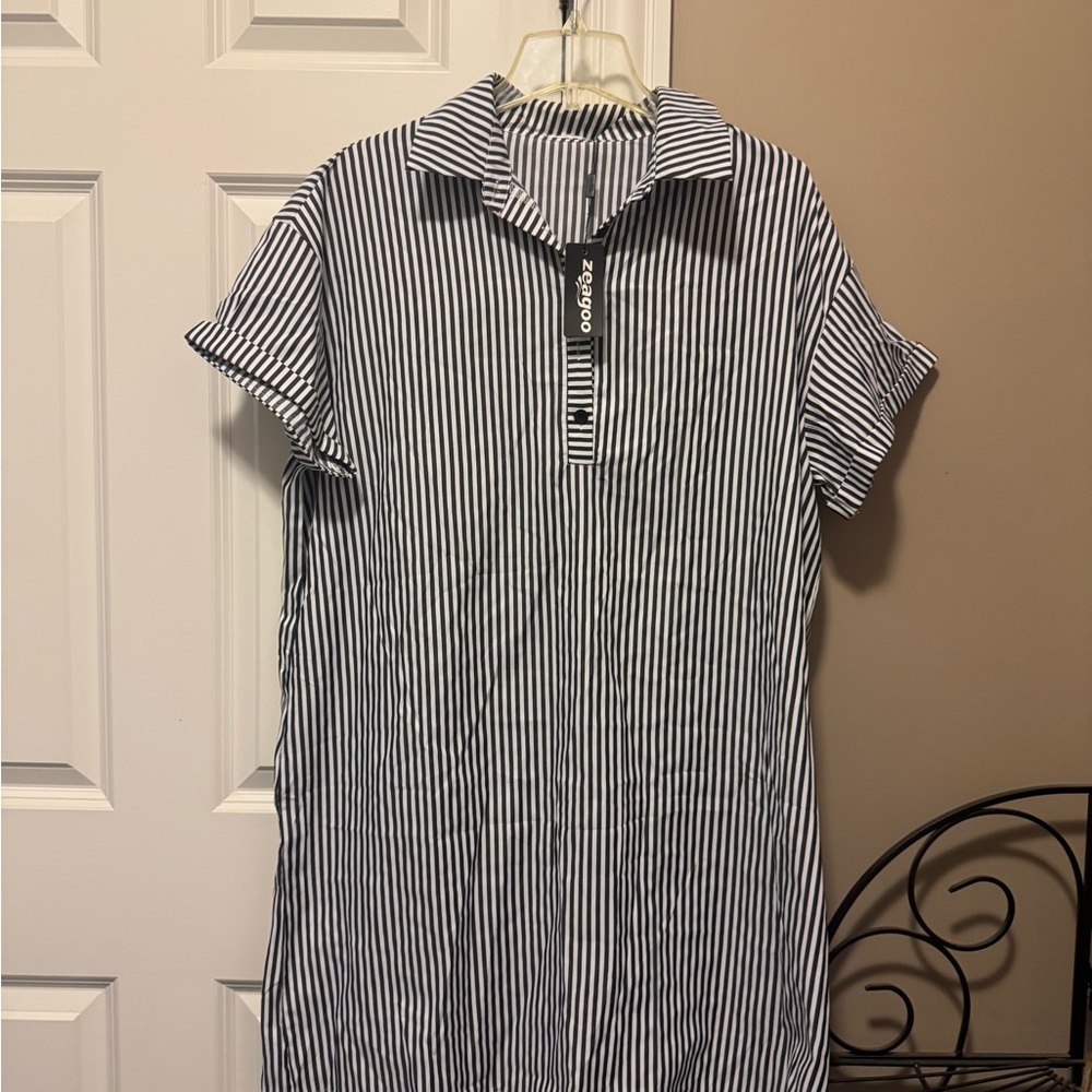 Zeagoo Monochrome Striped Shirt